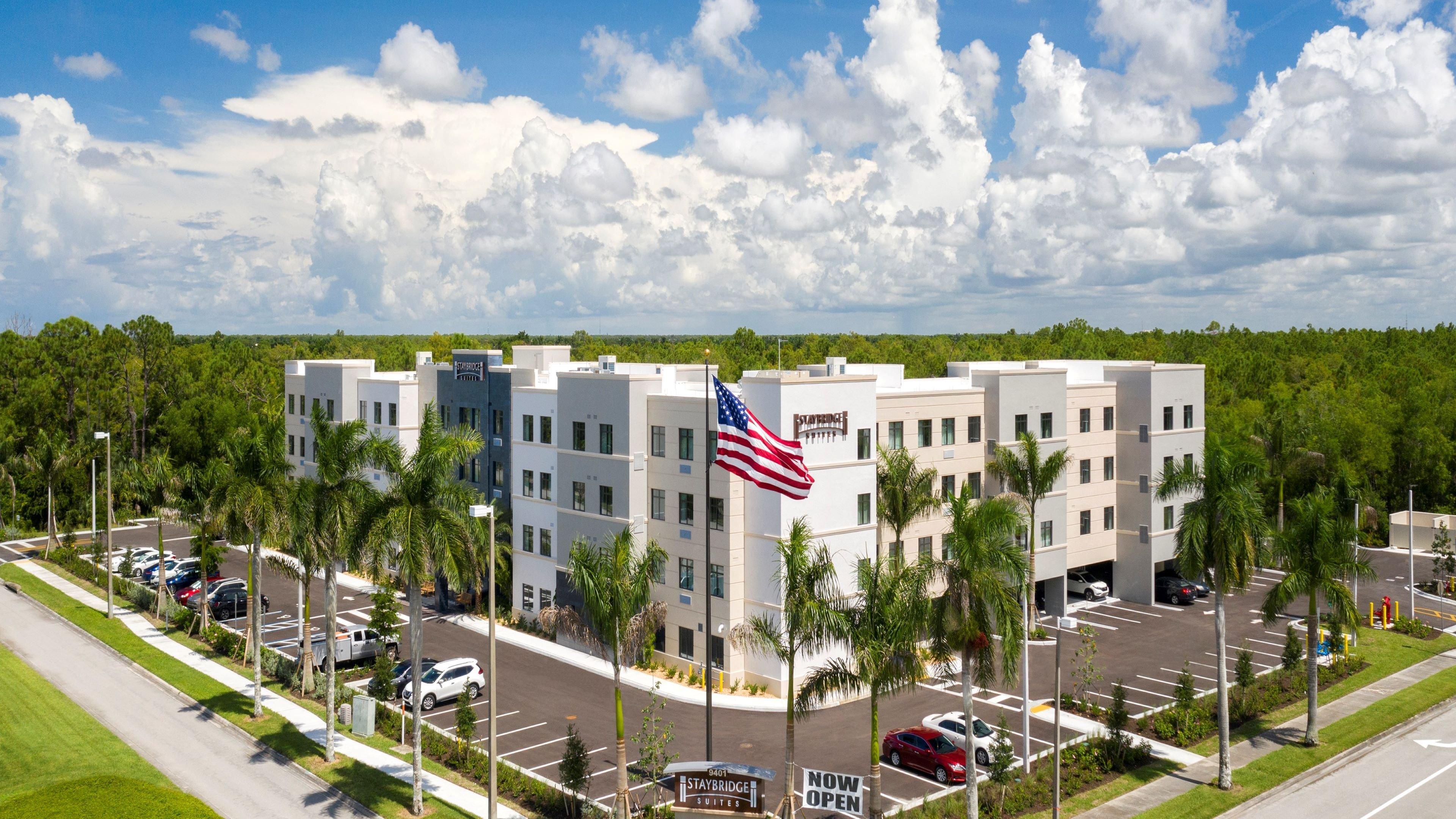 Staybridge Suites - Naples - Marco Island By Ihg Lely Resort Kültér fotó